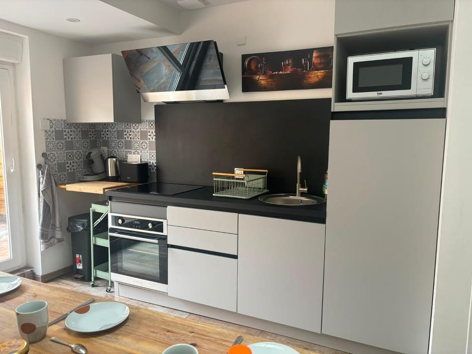 Le Cocon de Mollien avec Cour House in Calais