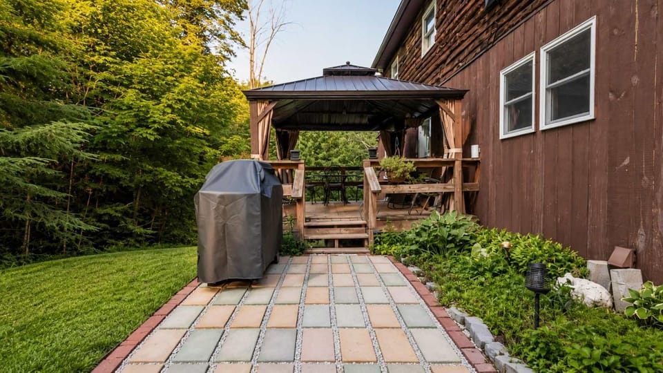 Property building, Patio