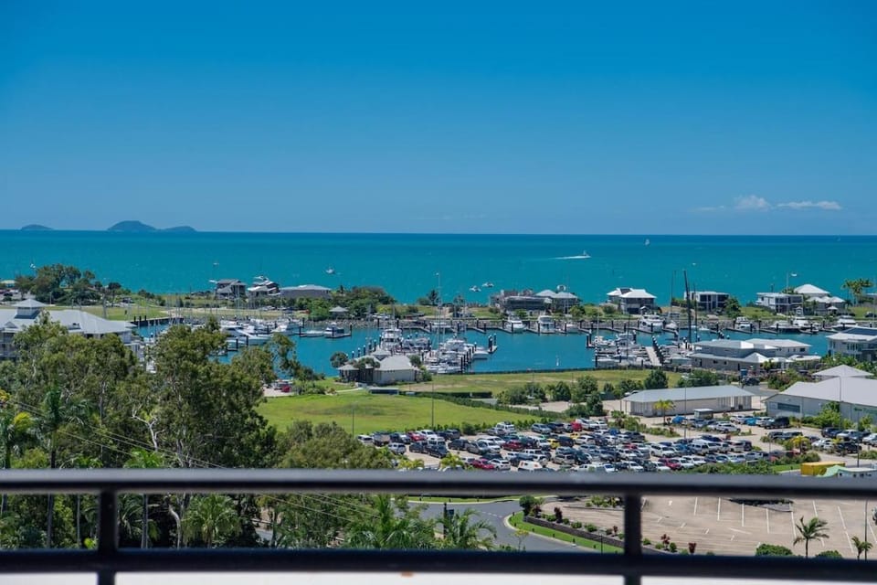 Whitsunday Blue Penthouse Apartment in Airlie Beach