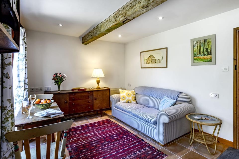 Communal lounge/ TV room, Living room