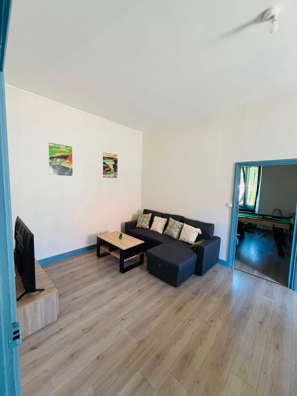 TV and multimedia, Living room, Seating area