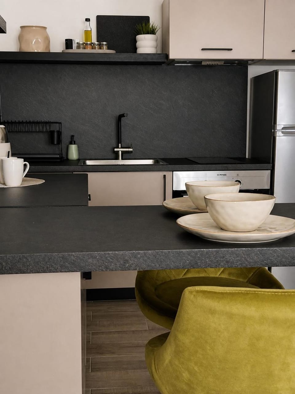 Coffee/tea facilities, Kitchen or kitchenette
