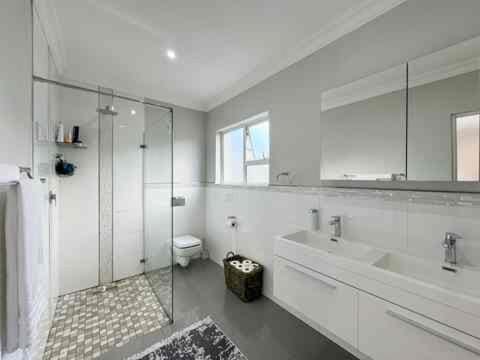 Vida Tranquila Guest House Bed and Breakfast in Cape Town