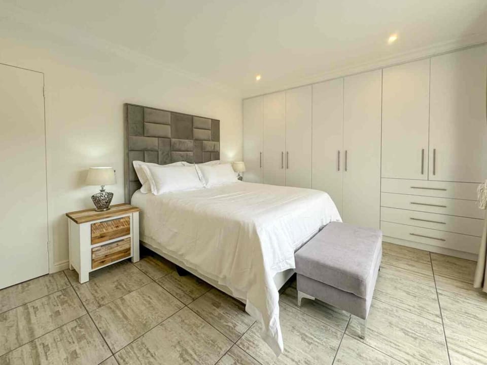 Vida Tranquila Guest House Bed and Breakfast in Cape Town