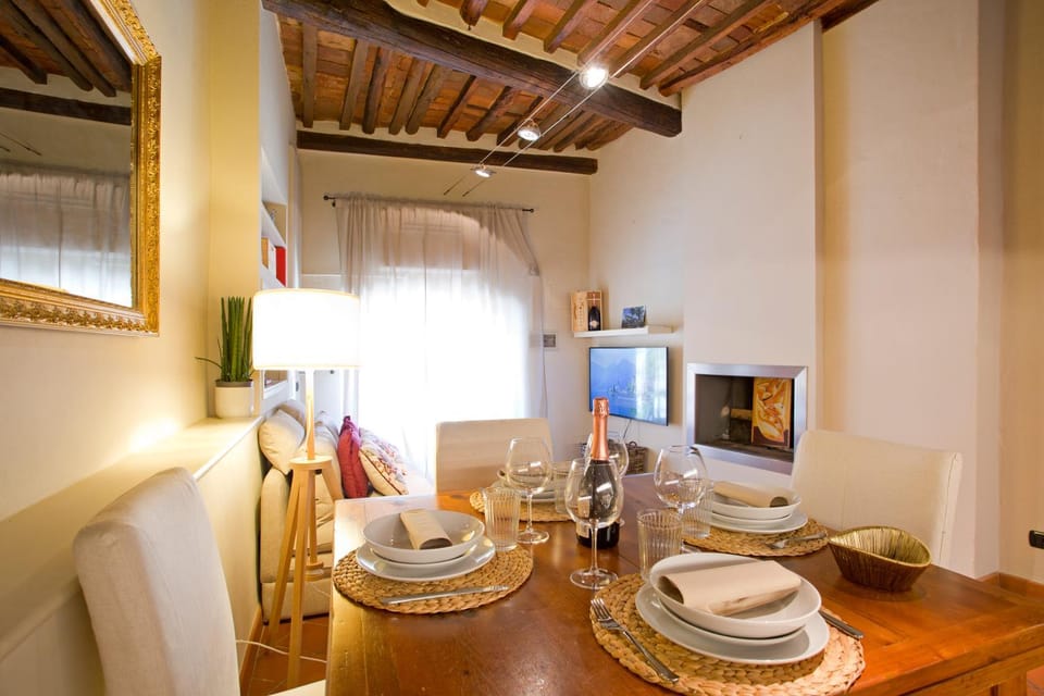 Casa del Parlascio - Vista Esclusiva su Piazza dell'Anfiteatro Apartment in Capannori