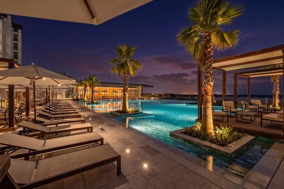 Night, Balcony/Terrace, Swimming pool, sunbed