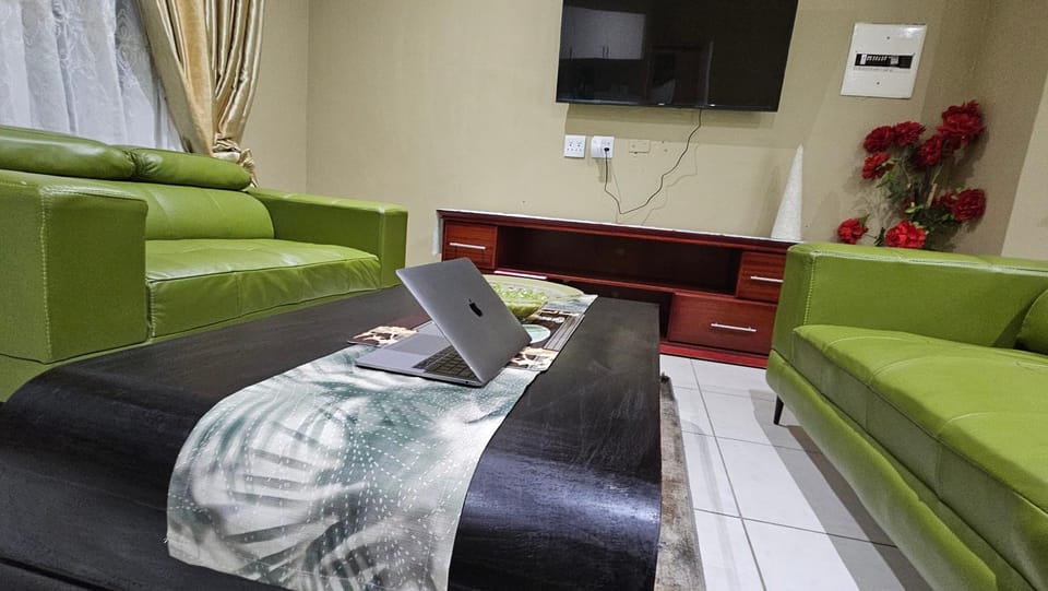 luxury Apartments Bed and Breakfast in Sandton