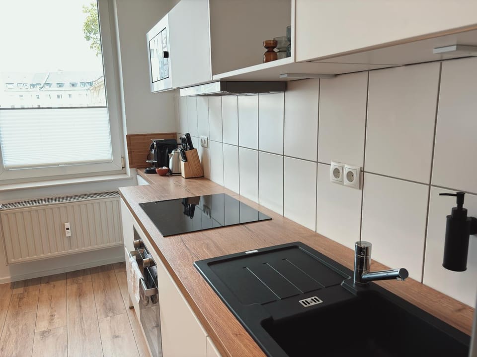 Hozo 9 - Wifi, balcony, 2 sleeping rooms, up to 6 persons, train station Apartment in Koblenz