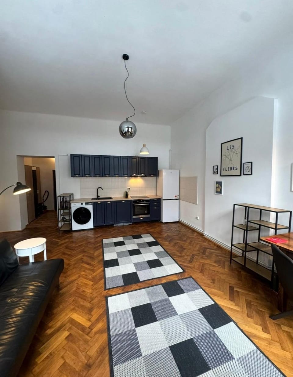 2-Bedroom Central Apartment near UNTOLD with Parking Apartment in Cluj-Napoca