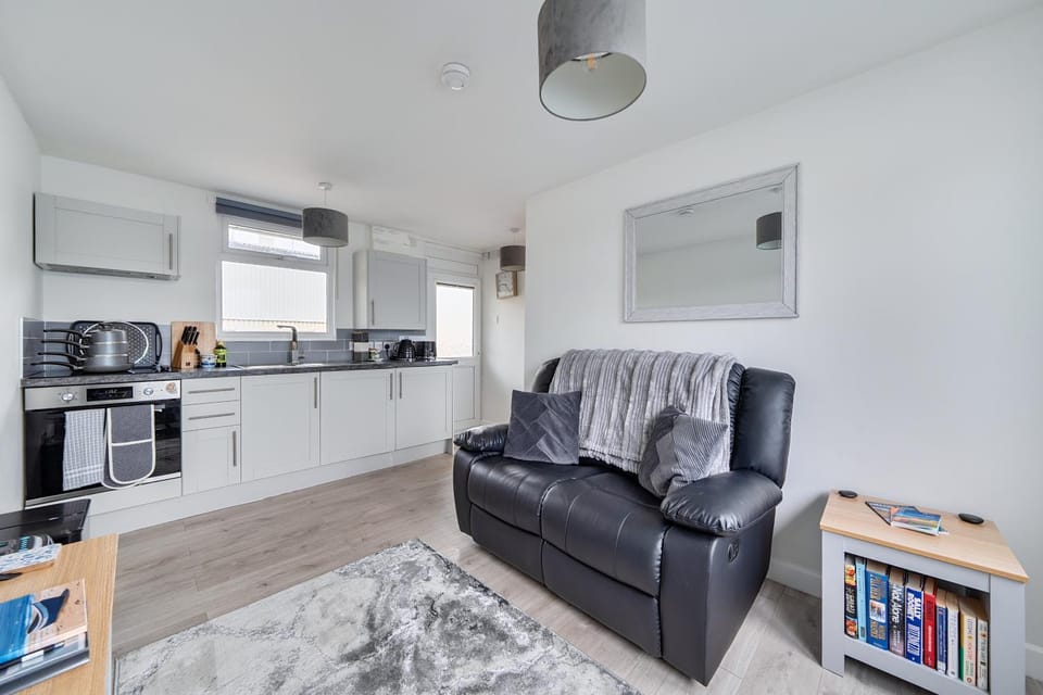 The Chalet self contained with Patio Chalet in Bridport
