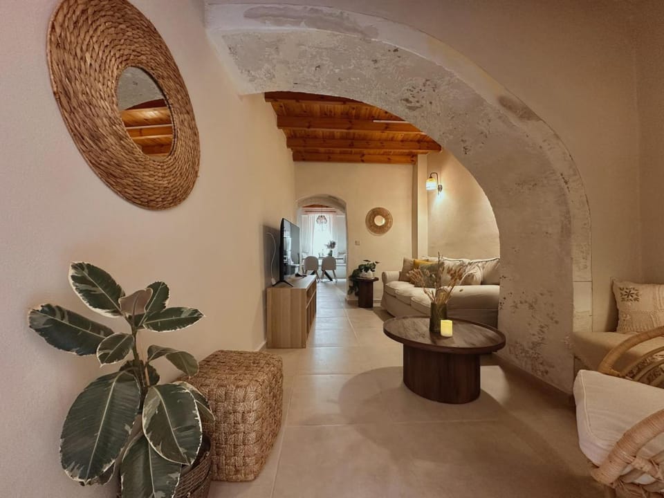 Living room, Photo of the whole room, Seating area