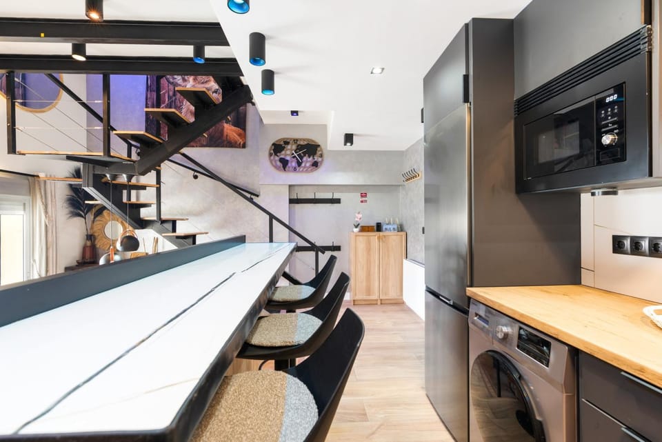 Property building, Kitchen or kitchenette, Living room