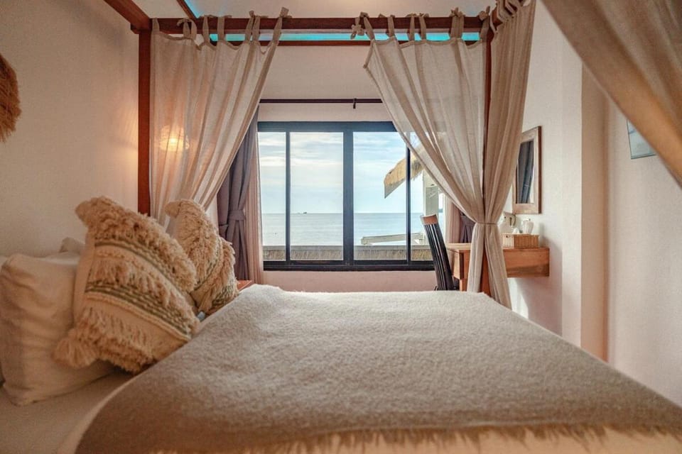 Bangtao Beachfront Jacuzzi House House in Choeng Thale