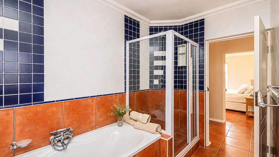 Shower, Bathroom, Bath, towels