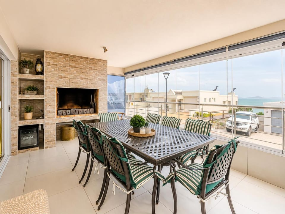 BBQ facilities, View (from property/room), Dining area