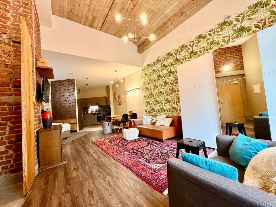 Living room, Photo of the whole room