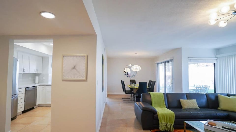 Desert Condo w Pool Tennis & Spa Access House in Cathedral City