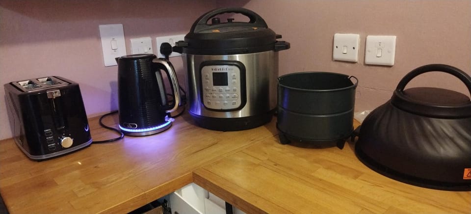 Coffee/tea facilities, Kitchen or kitchenette