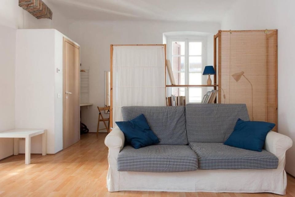 La Casa degli Artisti by "The House Of Travelers" Apartment in Como