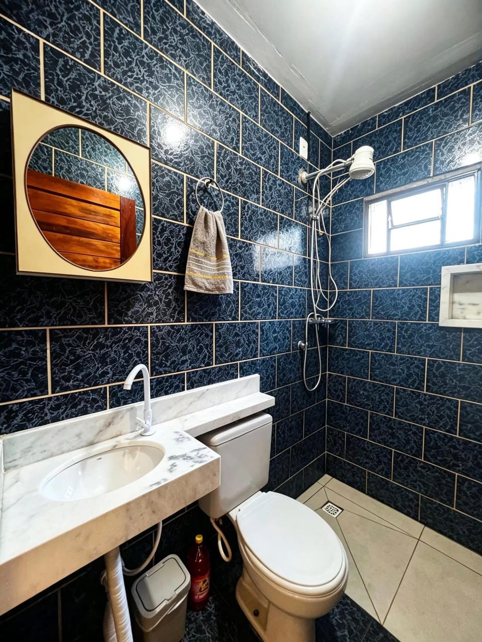Toilet, Bathroom, towels