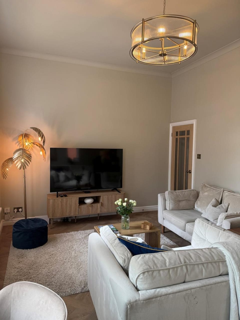 Communal lounge/ TV room, TV and multimedia, Living room