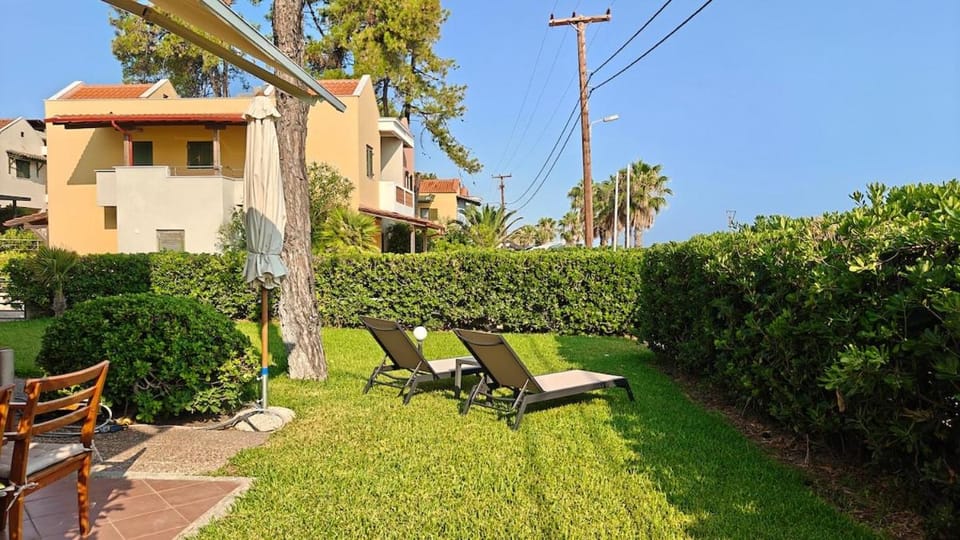 Property building, Patio, Garden