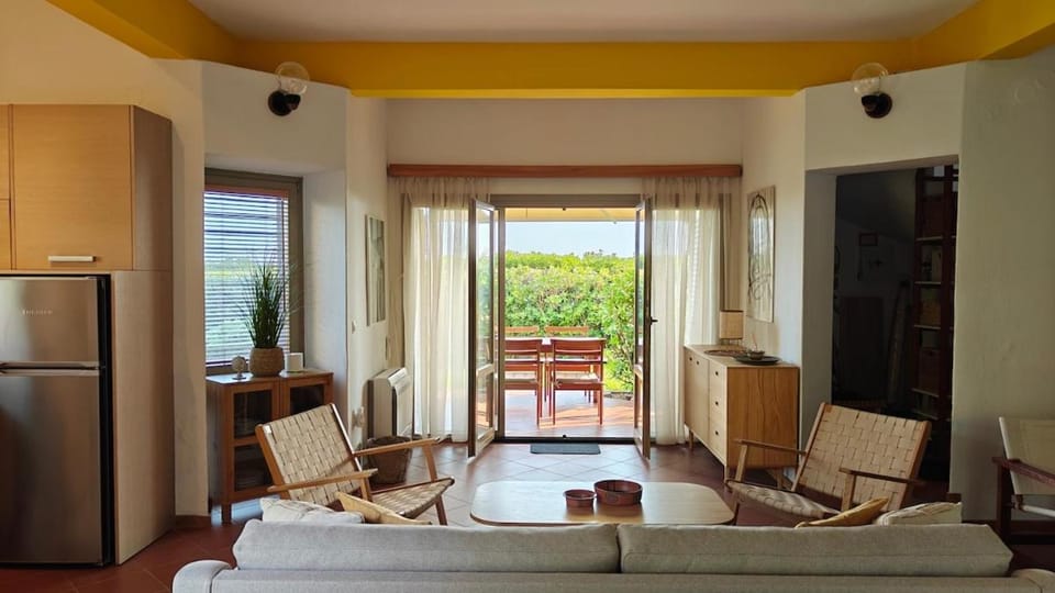 View (from property/room), Living room, Seating area