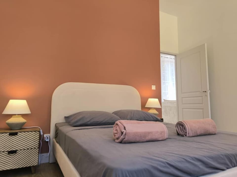 T3 rénové et lumineux au cœur du centre historique Apartment in Avignon