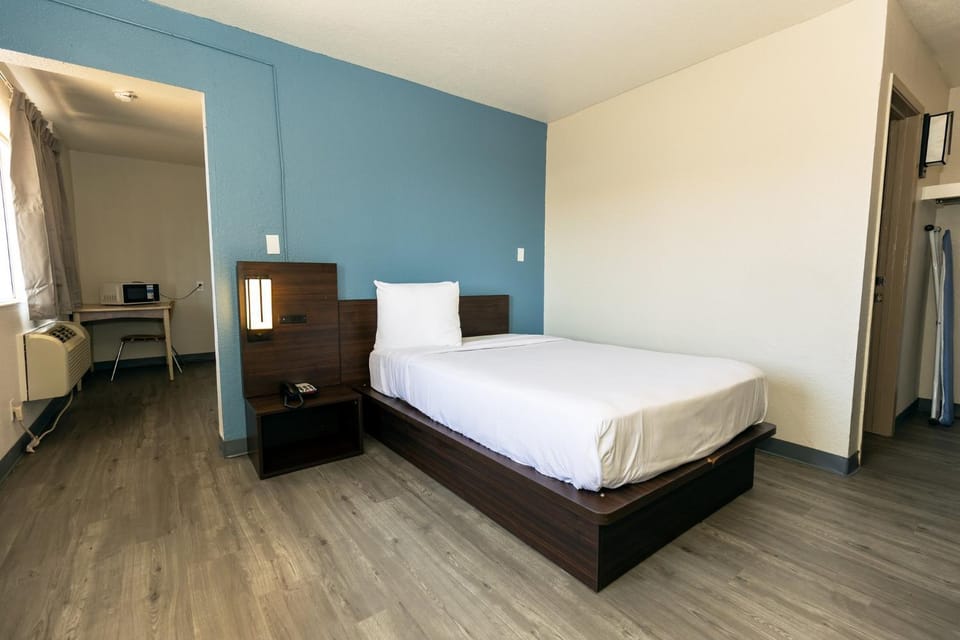 Lubbock Inn & Suites Motel in Lubbock