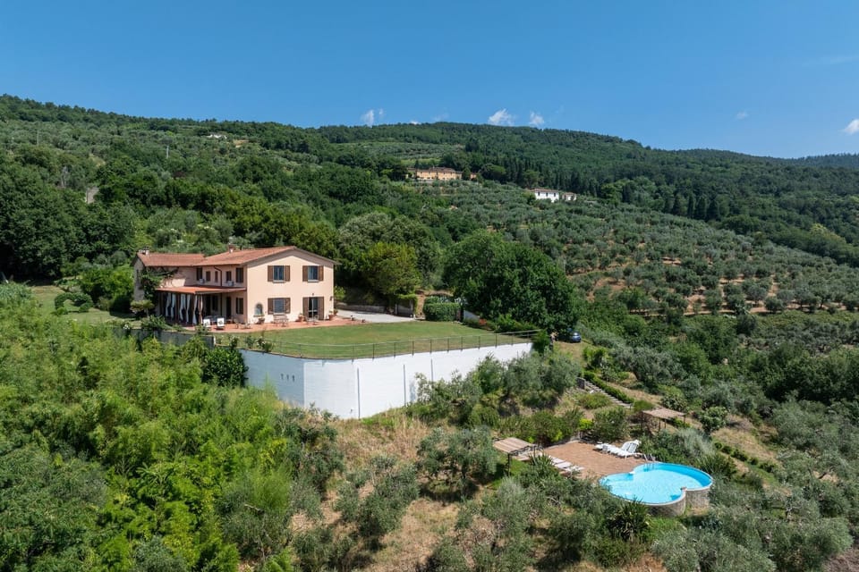 Property building, Garden, Garden view, Pool view, Swimming pool