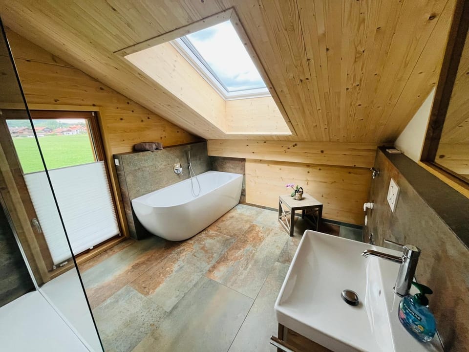 Ferienwohnung Holz und Himmel Apartment in Aschau im Chiemgau