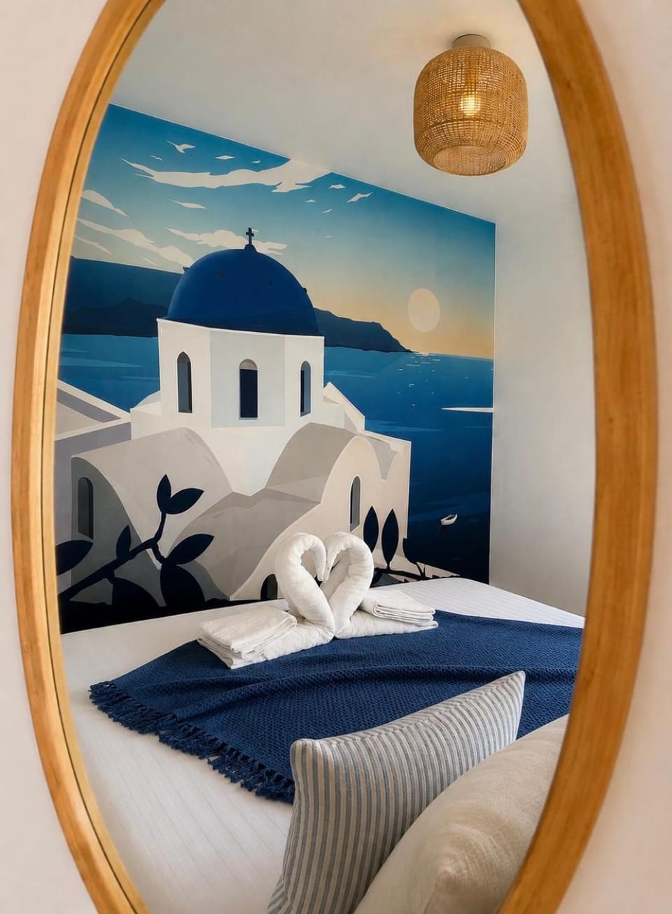 Bed, Photo of the whole room, Decorative detail, Bedroom