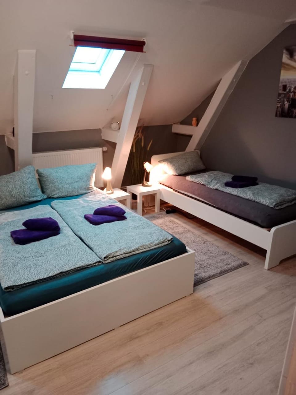 Bed, Photo of the whole room, Bedroom, towels