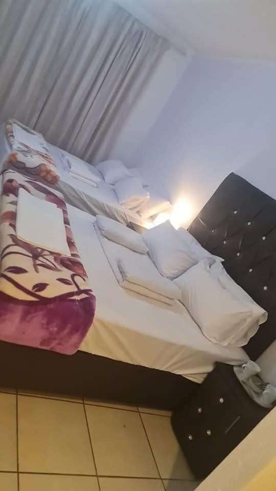 Oasis Paradise Guesthouse Mafikeng Bed and Breakfast in North West, South Africa