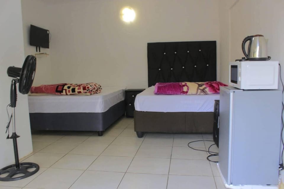 Oasis Paradise Guesthouse Mafikeng Bed and Breakfast in North West, South Africa