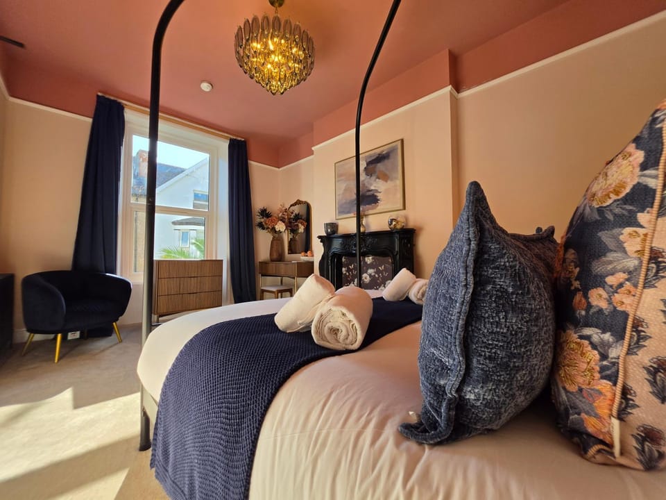 Bed, Bedroom, furniture