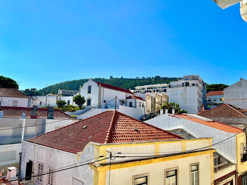 Day, Neighbourhood, Natural landscape, City view, Mountain view, Street view