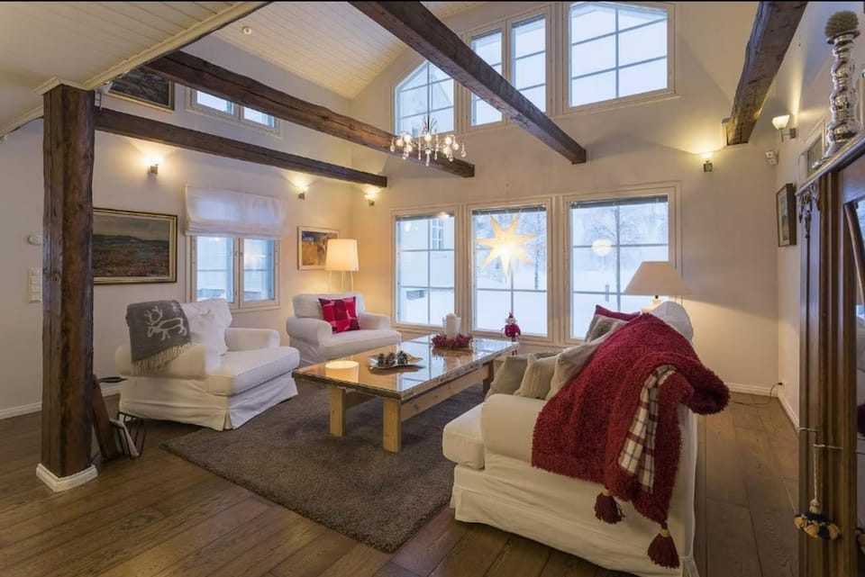 Communal lounge/ TV room, TV and multimedia, Living room, Photo of the whole room, Seating area