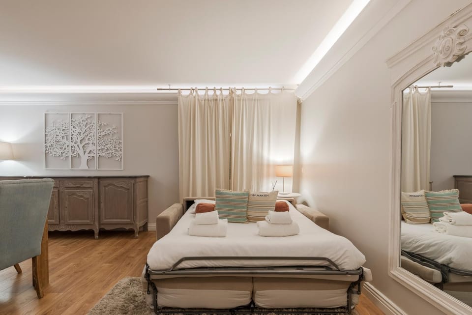 Haussmannian 8 pers Disneyland Paris 5' - Wifi & Parking Apartment in Chessy