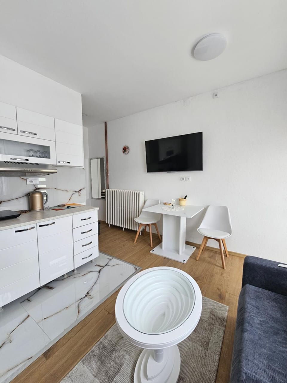 TV and multimedia, Kitchen or kitchenette, Living room, Seating area, Dining area, minibar