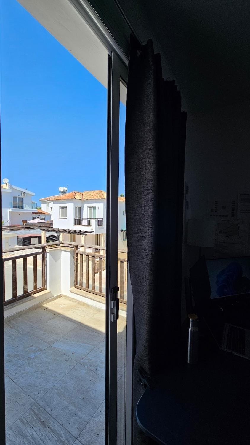 Caesar's Bedroom with AC, Queen-size, Balcony, Monitor Vacation rental in Sotira