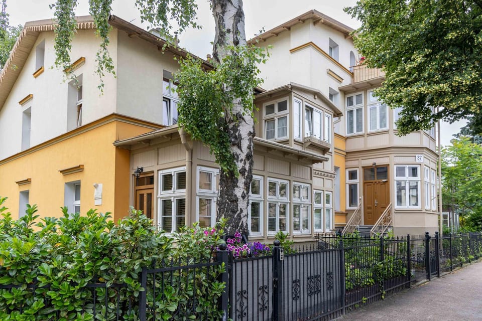 Property building, Day