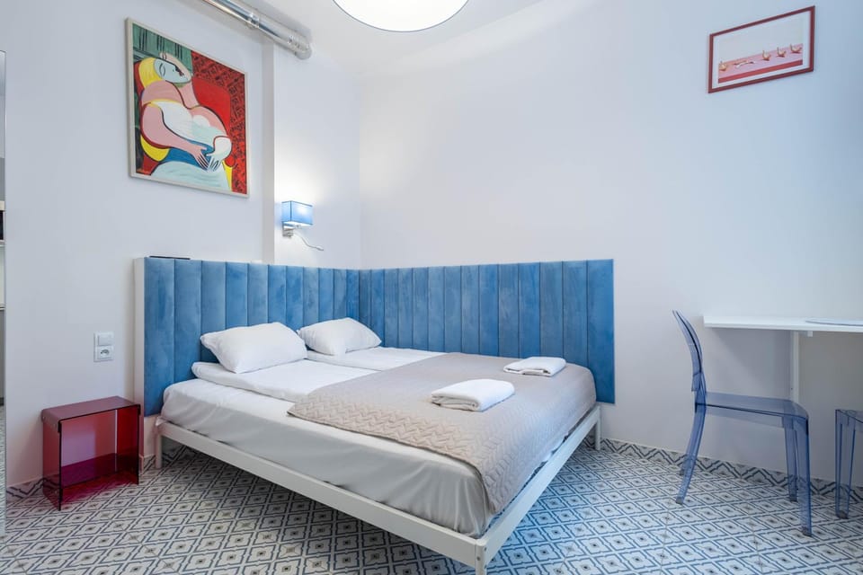 Bed, Photo of the whole room