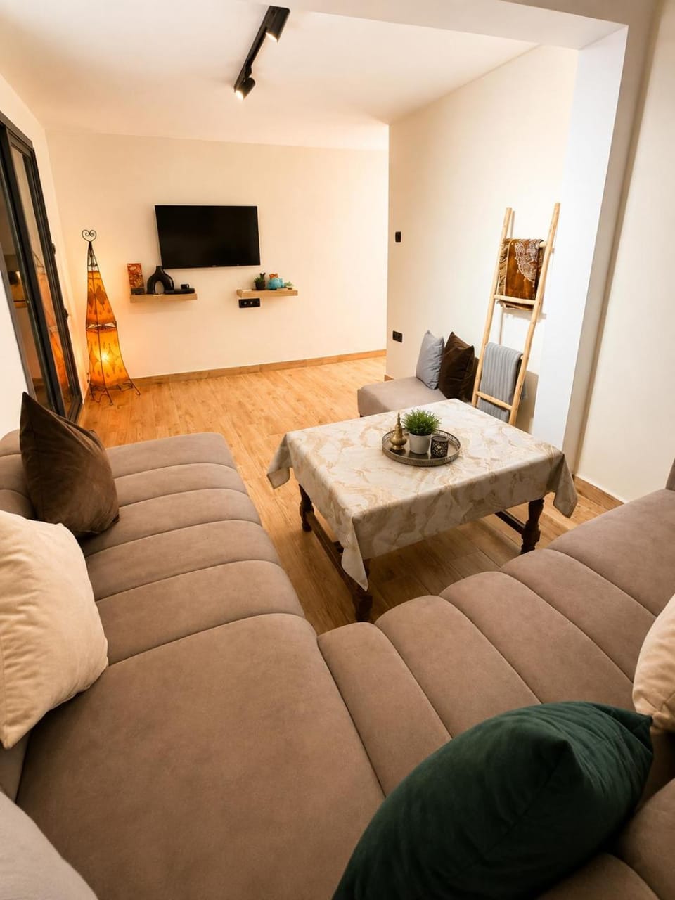 Magnifique Appart avec Terrasse Privée & Barbecue Apartment in Casablanca-Settat