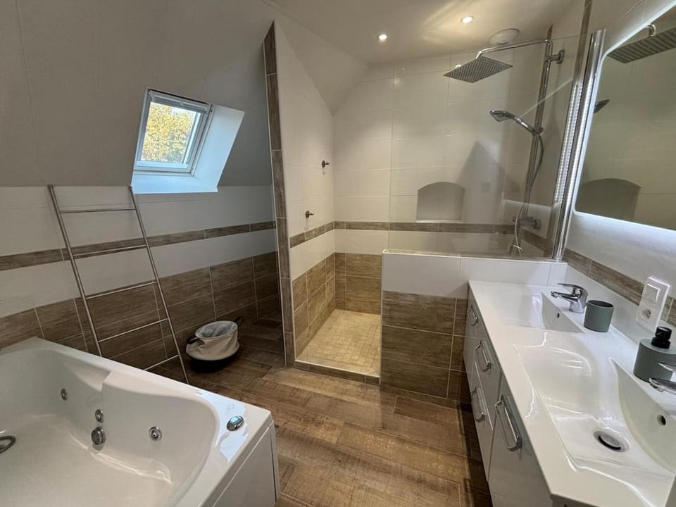 Shower, Bathroom, Bath