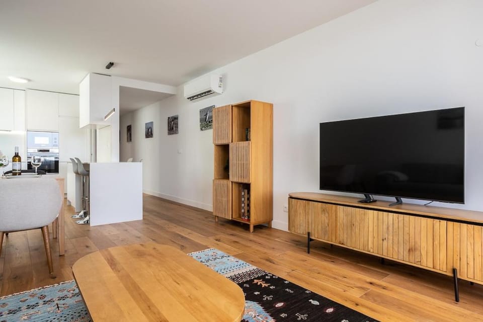 Panoramic Waterfront Escape in Fuseta Apartment in Fuseta