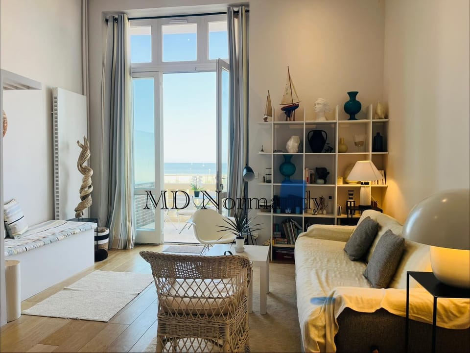 La Reine des Mers - Accès plage - Trouville Apartment in Trouville-sur-Mer