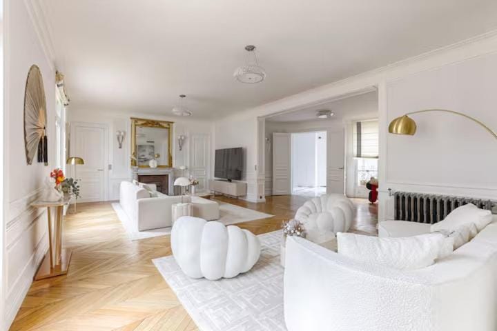 Living room, Photo of the whole room