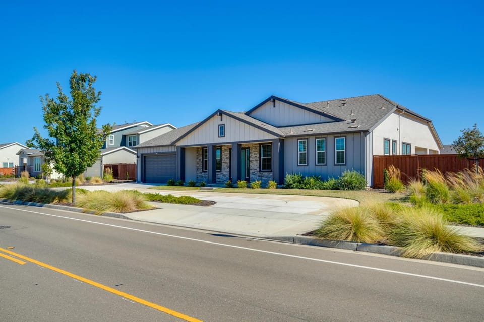 Private Yard & Patio! Modern Manteca Gem House in Manteca