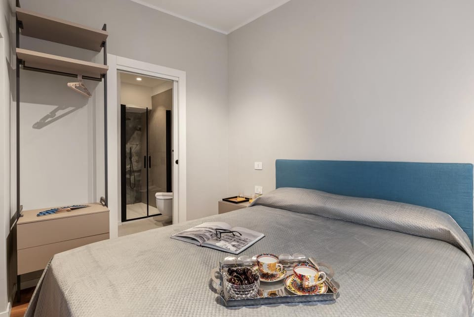 Bed, Bedroom, Food